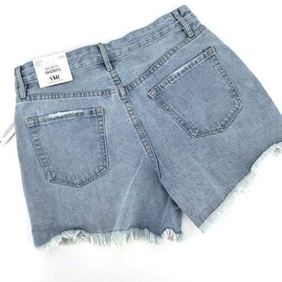 NWT YMI Jeans Women's Distressed High Rise Mom Shorts Blue Light Wash Size 7/28 - Picture 3 of 9